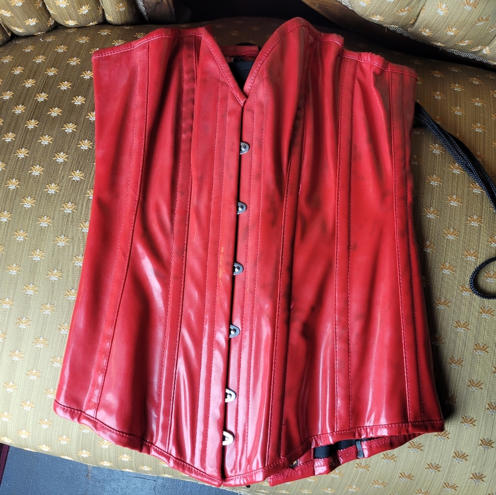 Burleska sweetheart corset red patent